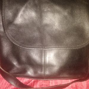 Vintage coach cross body sachle